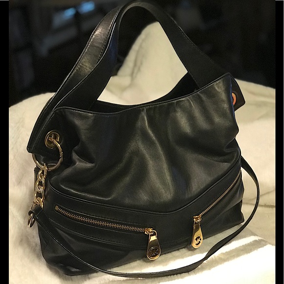 Michael Kors Handbags - Michael Kors Astor Chained Shoulder Bag-BLK